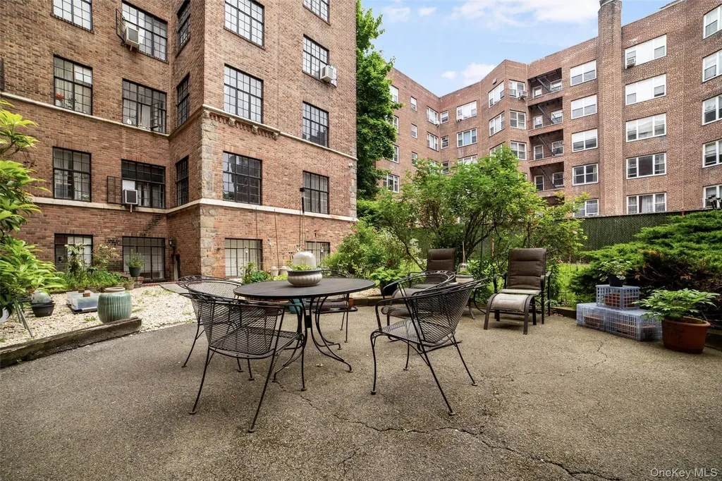 292 Main Street White Plains NY 10601