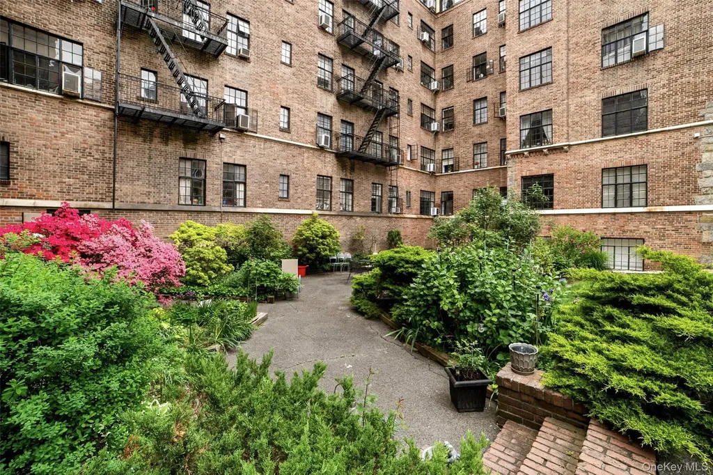 292 Main Street White Plains NY 10601