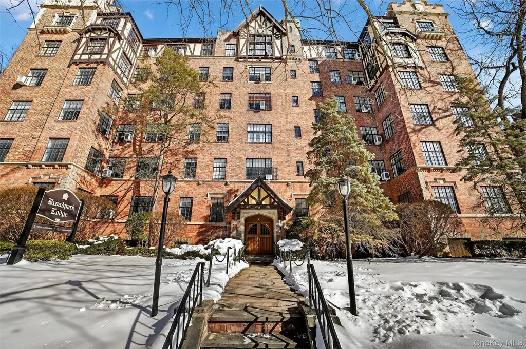 292 Main Street White Plains NY 10601