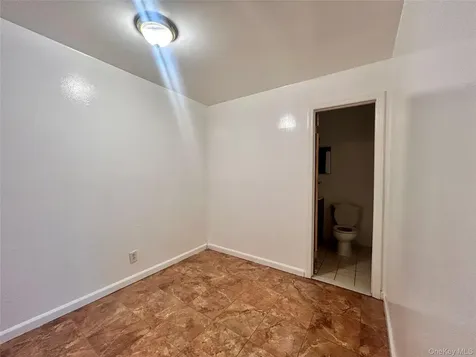 9 Wyndover Woods Lane White Plains NY 10603