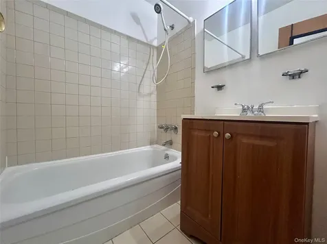 9 Wyndover Woods Lane White Plains NY 10603