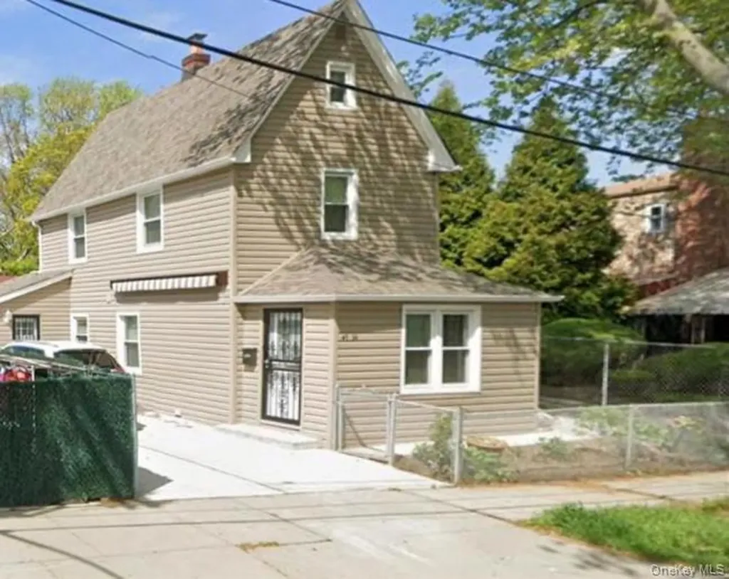 4734 206th Street Bayside NY 11361