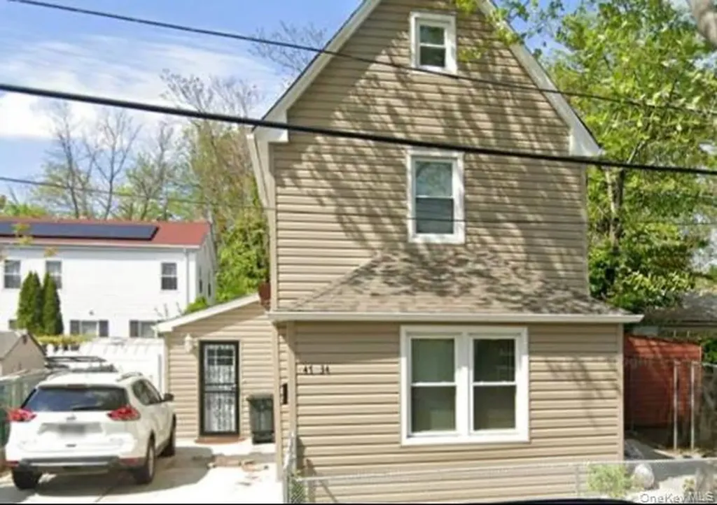 4734 206th Street Bayside NY 11361
