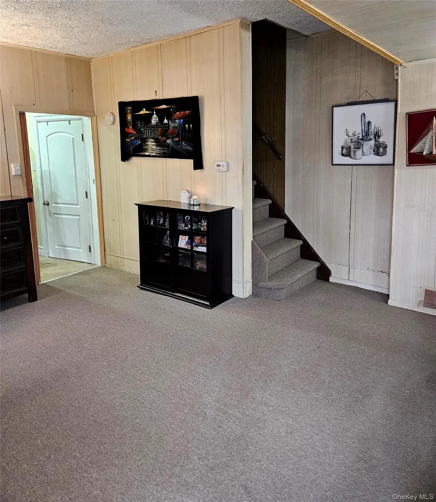 4734 206th Street Bayside NY 11361