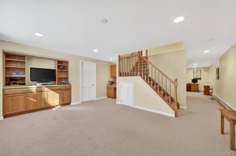 12 Berghoff Drive Fishkill NY 12524