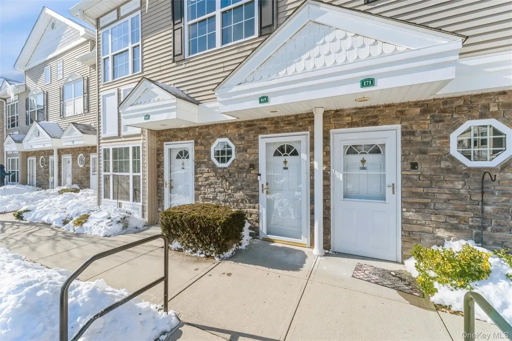 169 Spring Drive East Meadow NY 11554