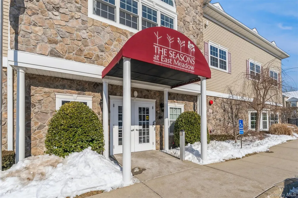 169 Spring Drive East Meadow NY 11554
