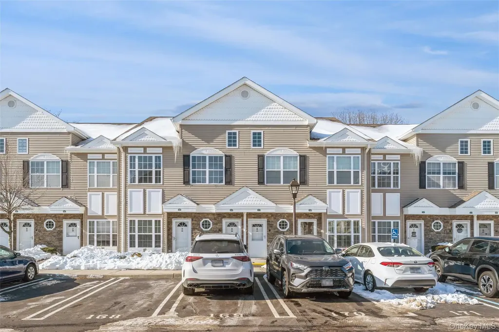 169 Spring Drive East Meadow NY 11554