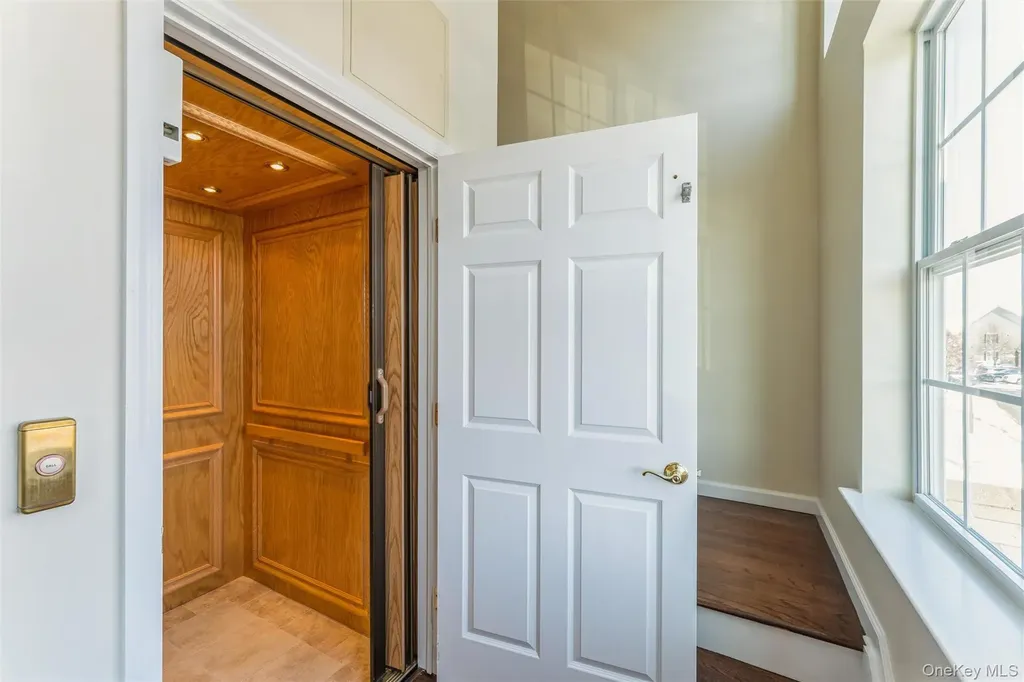 169 Spring Drive East Meadow NY 11554