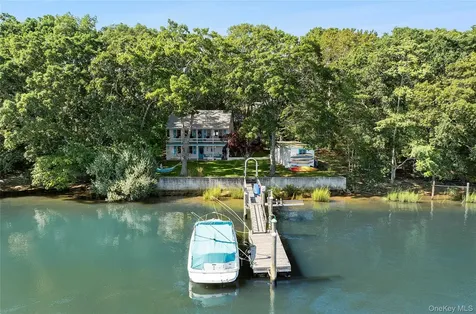 210 Redwood Road Sag Harbor NY 11963