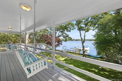 210 Redwood Road Sag Harbor NY 11963