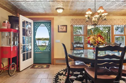 210 Redwood Road Sag Harbor NY 11963