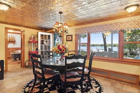 210 Redwood Road Sag Harbor NY 11963