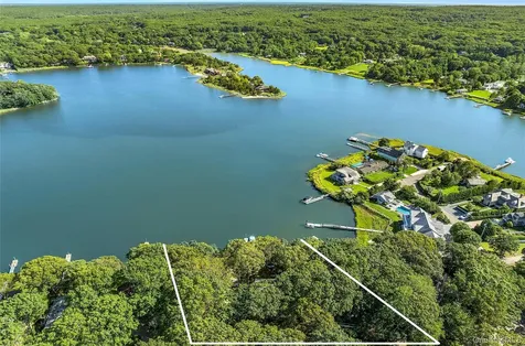 210 Redwood Road Sag Harbor NY 11963