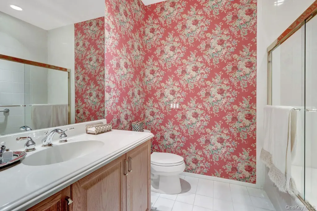 202 Carriage Lane Plainview NY 11803