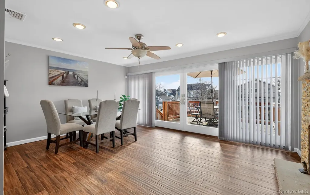 20 Albert Road Amity Harbor NY 11701