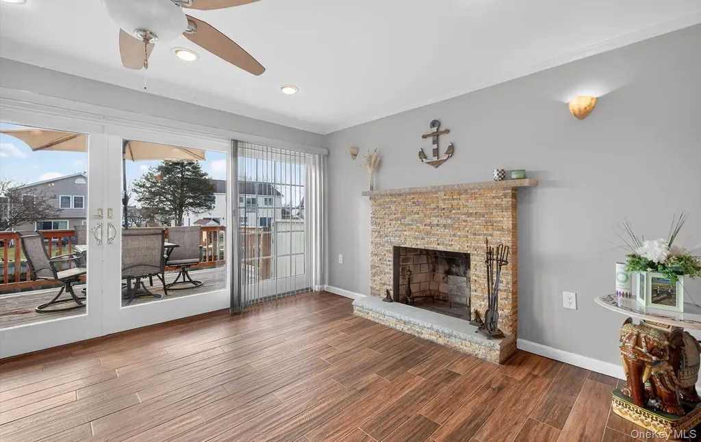 20 Albert Road Amity Harbor NY 11701