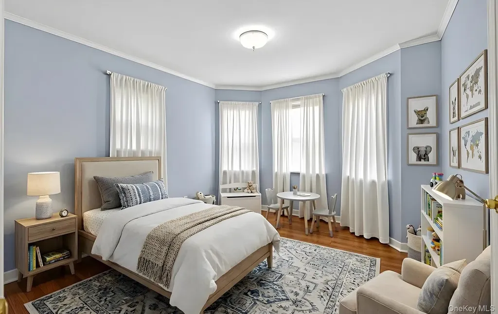 20 Albert Road Amity Harbor NY 11701