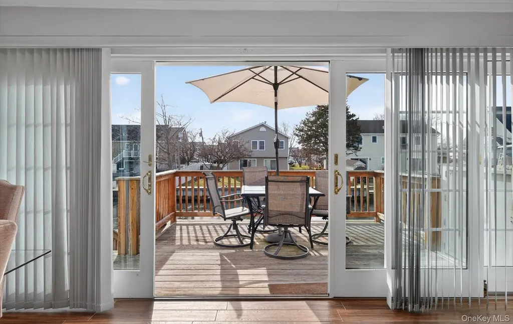 20 Albert Road Amity Harbor NY 11701