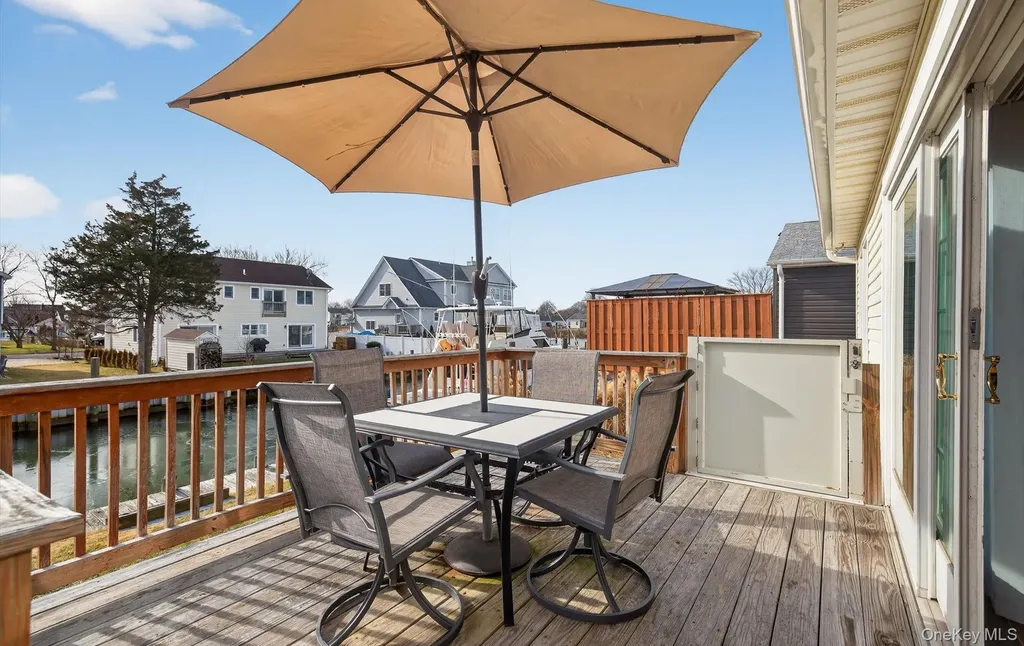 20 Albert Road Amity Harbor NY 11701