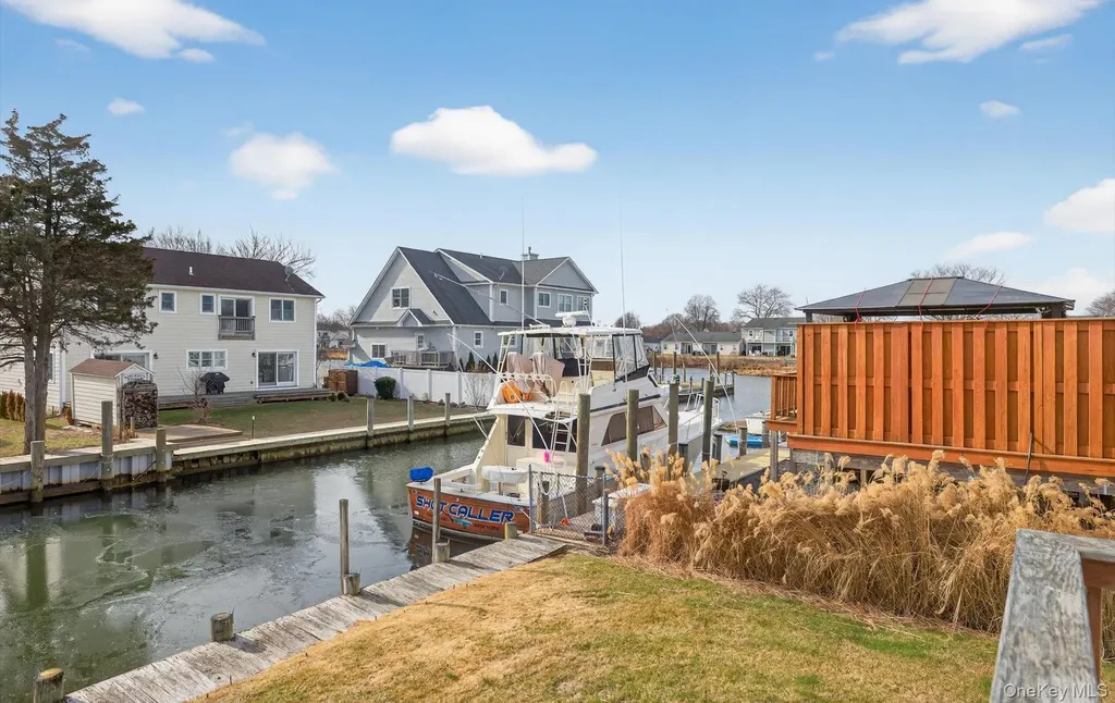 20 Albert Road Amity Harbor NY 11701