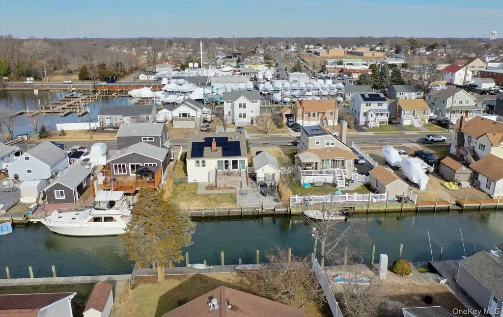 20 Albert Road Amity Harbor NY 11701