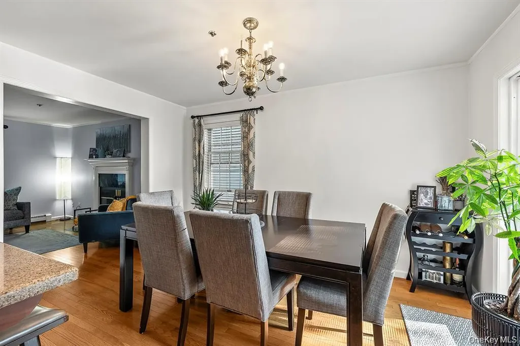 16 Stoneham Place White Plains NY 10607