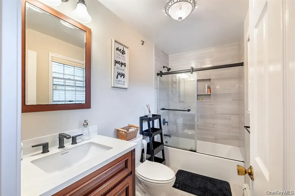 16 Stoneham Place White Plains NY 10607