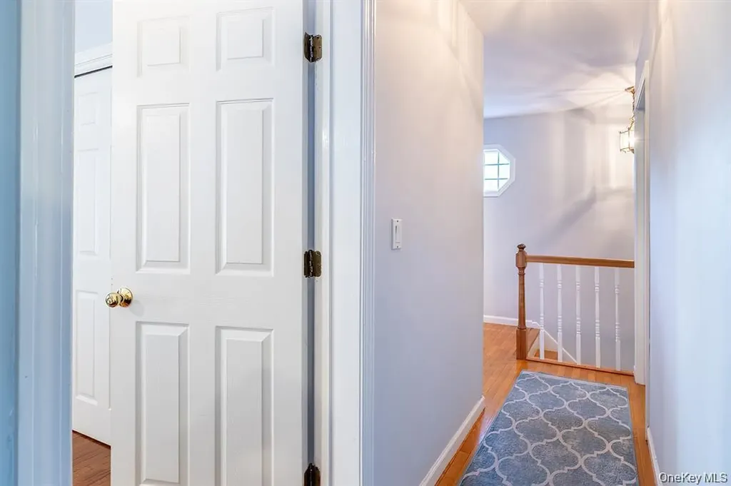 16 Stoneham Place White Plains NY 10607