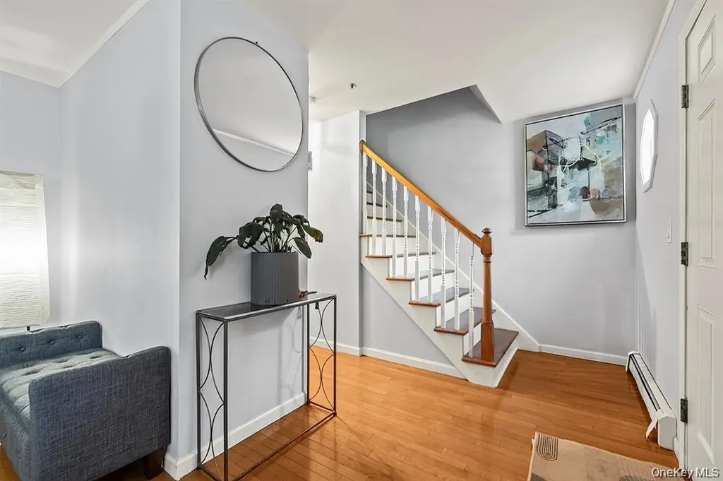 16 Stoneham Place White Plains NY 10607
