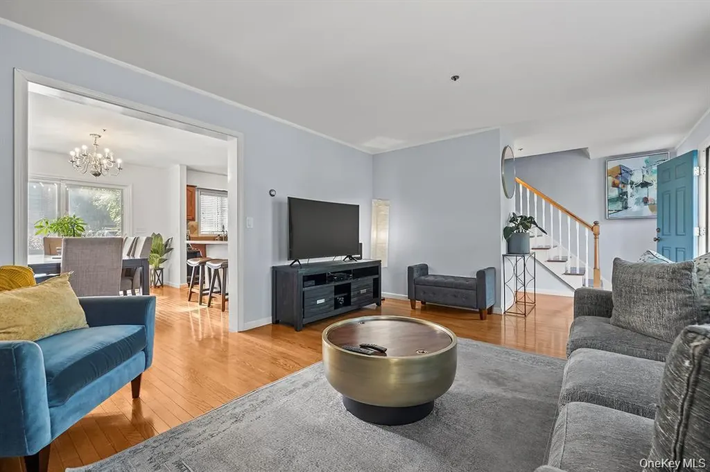 16 Stoneham Place White Plains NY 10607