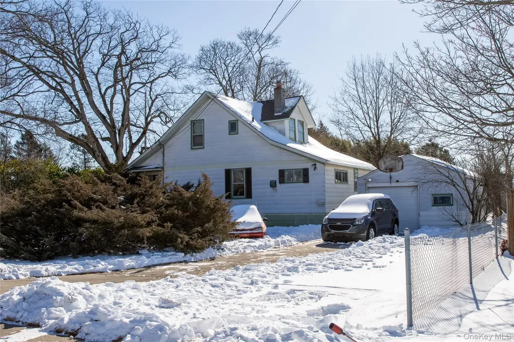 144 Carleton Avenue Islip Terrace NY 11752