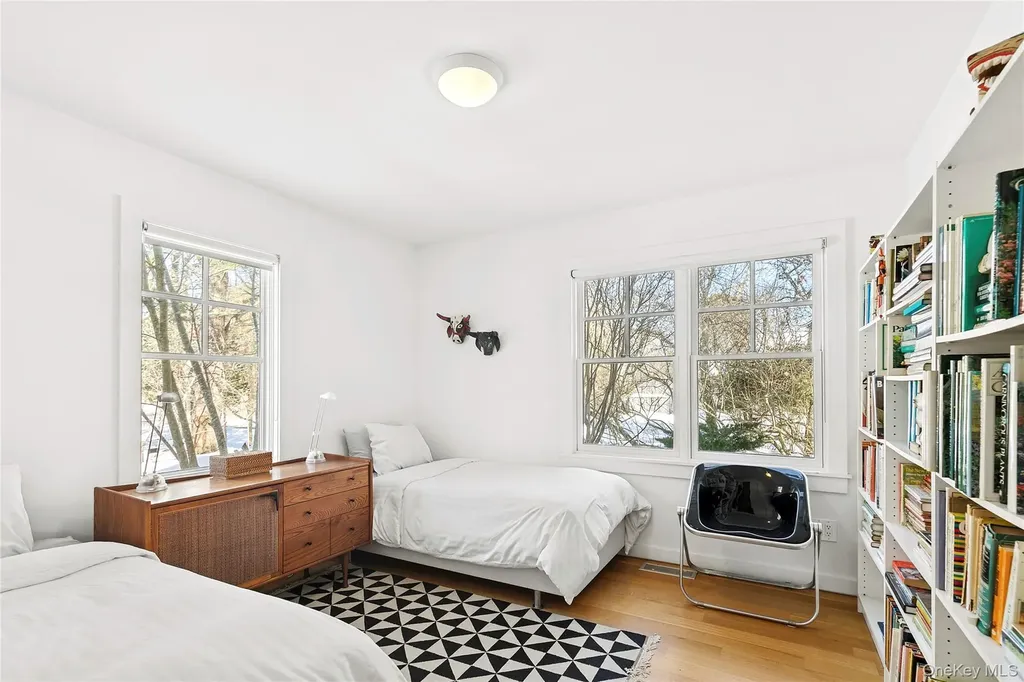 54 Gardiner Drive Amagansett NY 11930