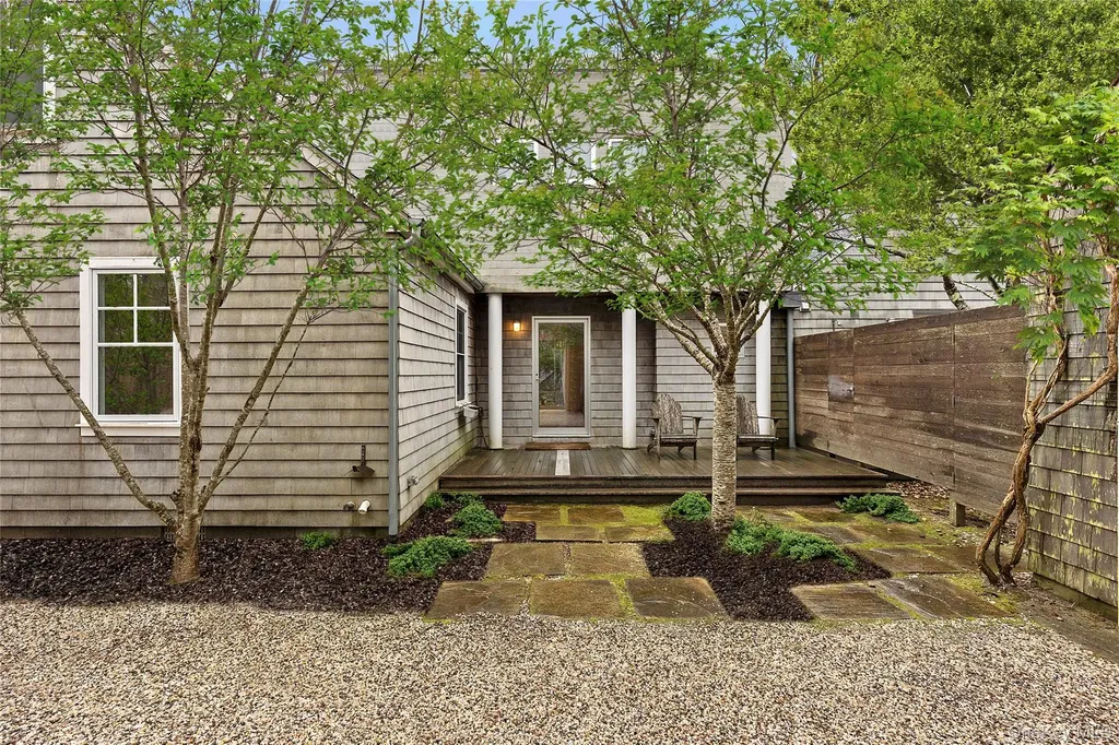 54 Gardiner Drive Amagansett NY 11930