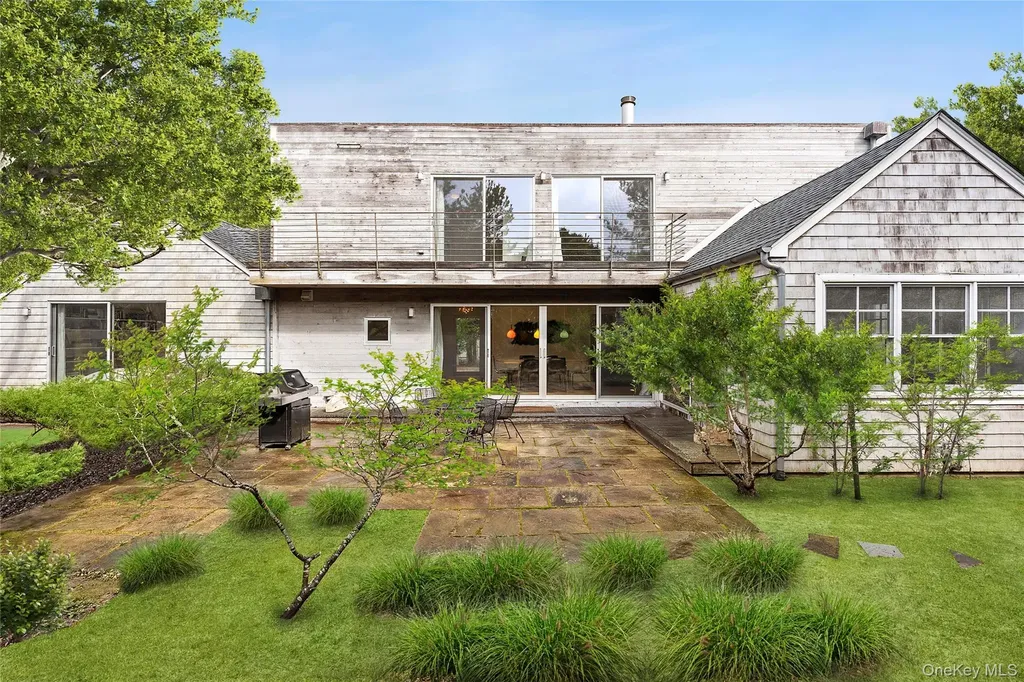54 Gardiner Drive Amagansett NY 11930