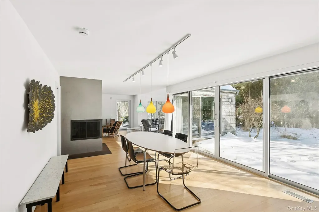 54 Gardiner Drive Amagansett NY 11930