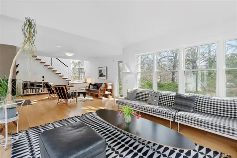 54 Gardiner Drive Amagansett NY 11930