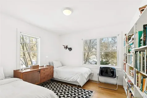 54 Gardiner Drive Amagansett NY 11930