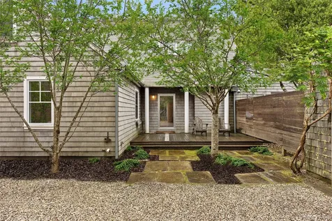 54 Gardiner Drive Amagansett NY 11930