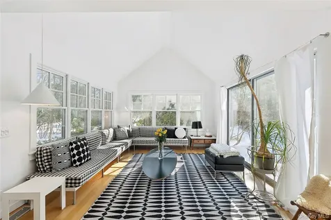 54 Gardiner Drive Amagansett NY 11930