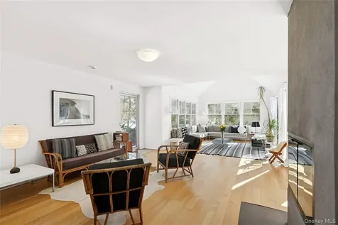 54 Gardiner Drive Amagansett NY 11930