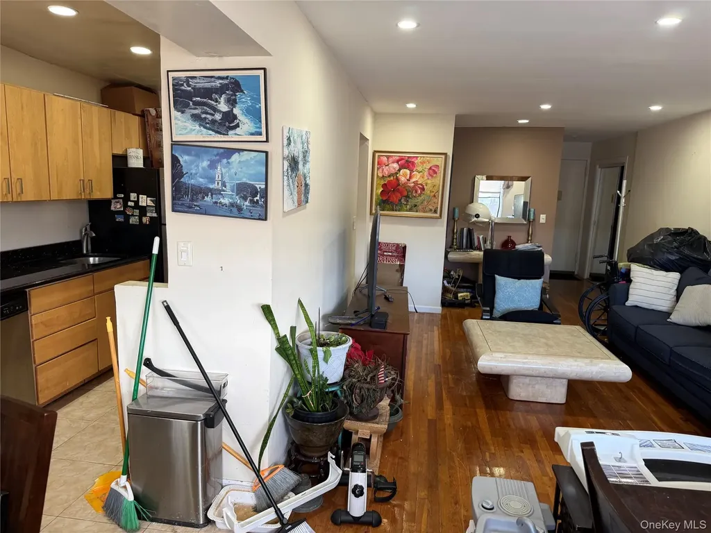 632 Warburton Avenue Yonkers NY 10701