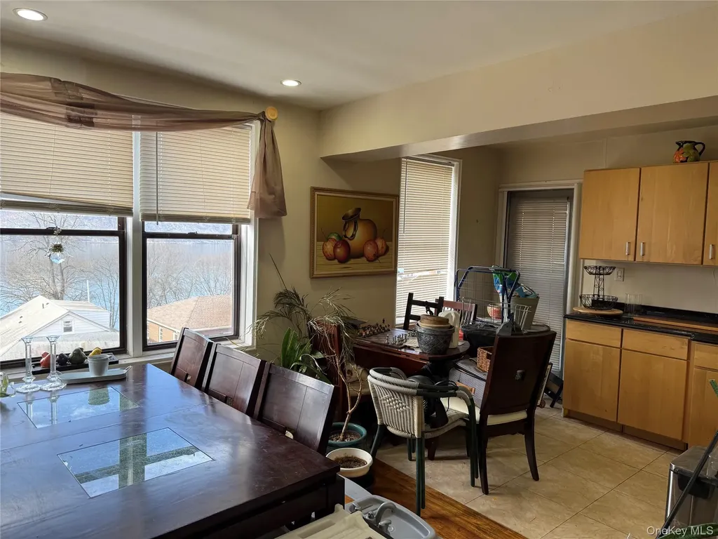 632 Warburton Avenue Yonkers NY 10701