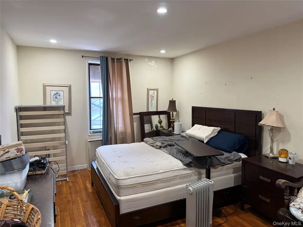 632 Warburton Avenue Yonkers NY 10701