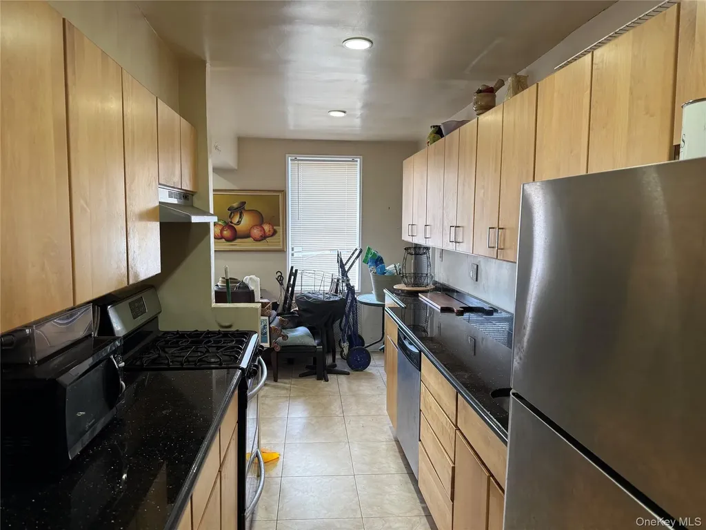 632 Warburton Avenue Yonkers NY 10701