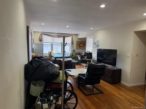 632 Warburton Avenue Yonkers NY 10701