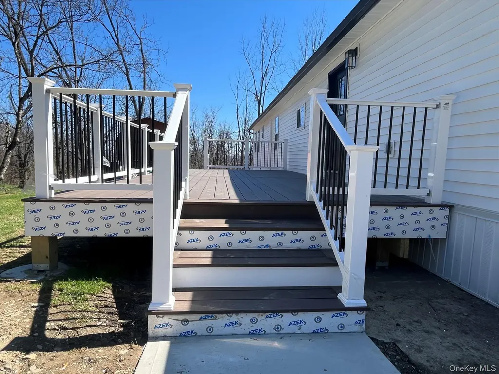 1 Walnut Park Lane Milton NY 12547