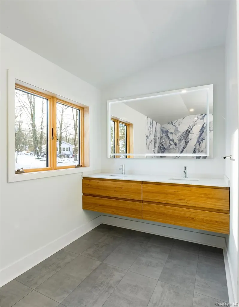 513 Myrtle Avenue Wallkill NY 12589