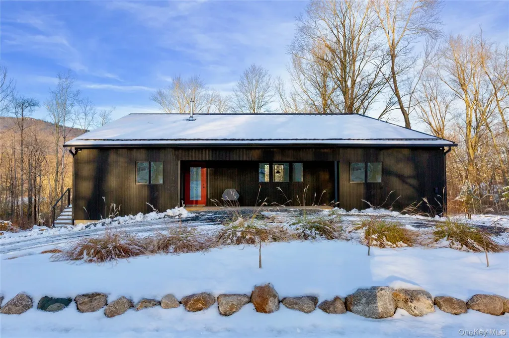 513 Myrtle Avenue Wallkill NY 12589