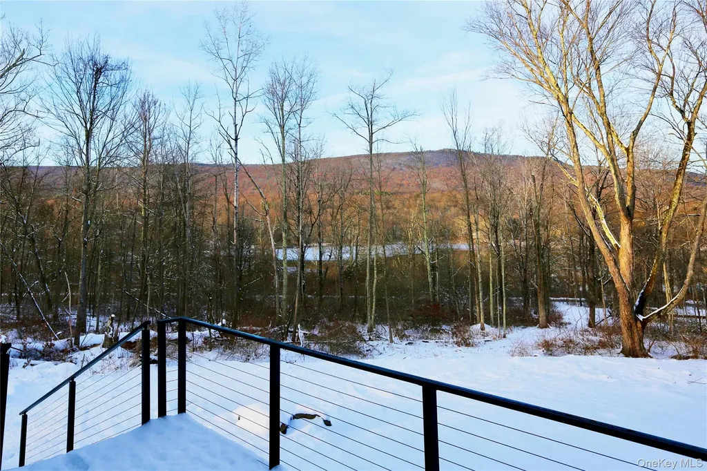 513 Myrtle Avenue Wallkill NY 12589